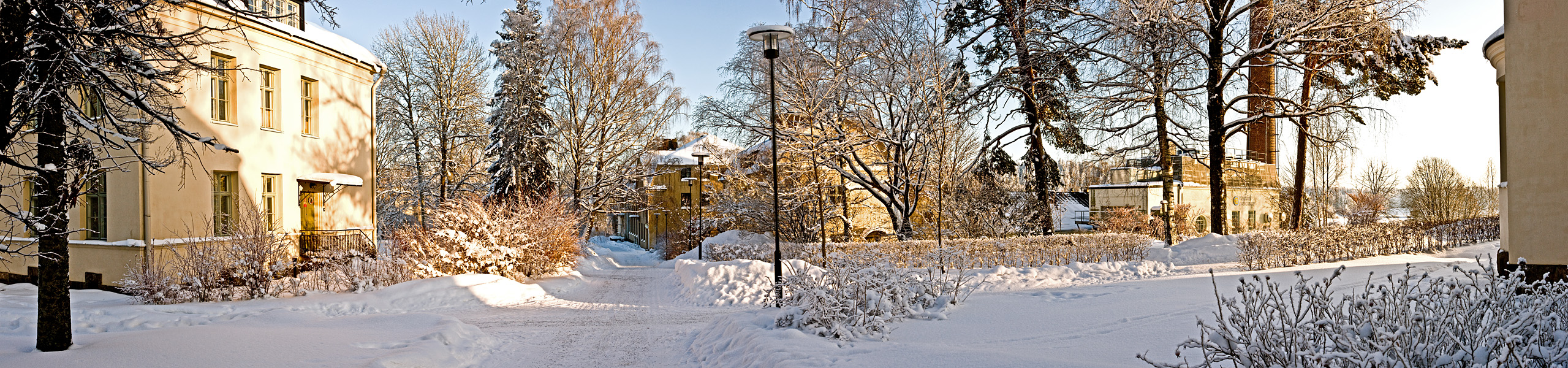 Nikkiln entinen mielisairaala talviasussa