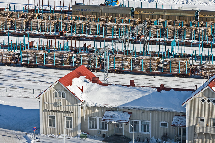 Timber at Kemi railway station