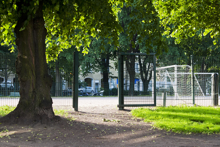 Tehtaanpuiston urheilukentt
